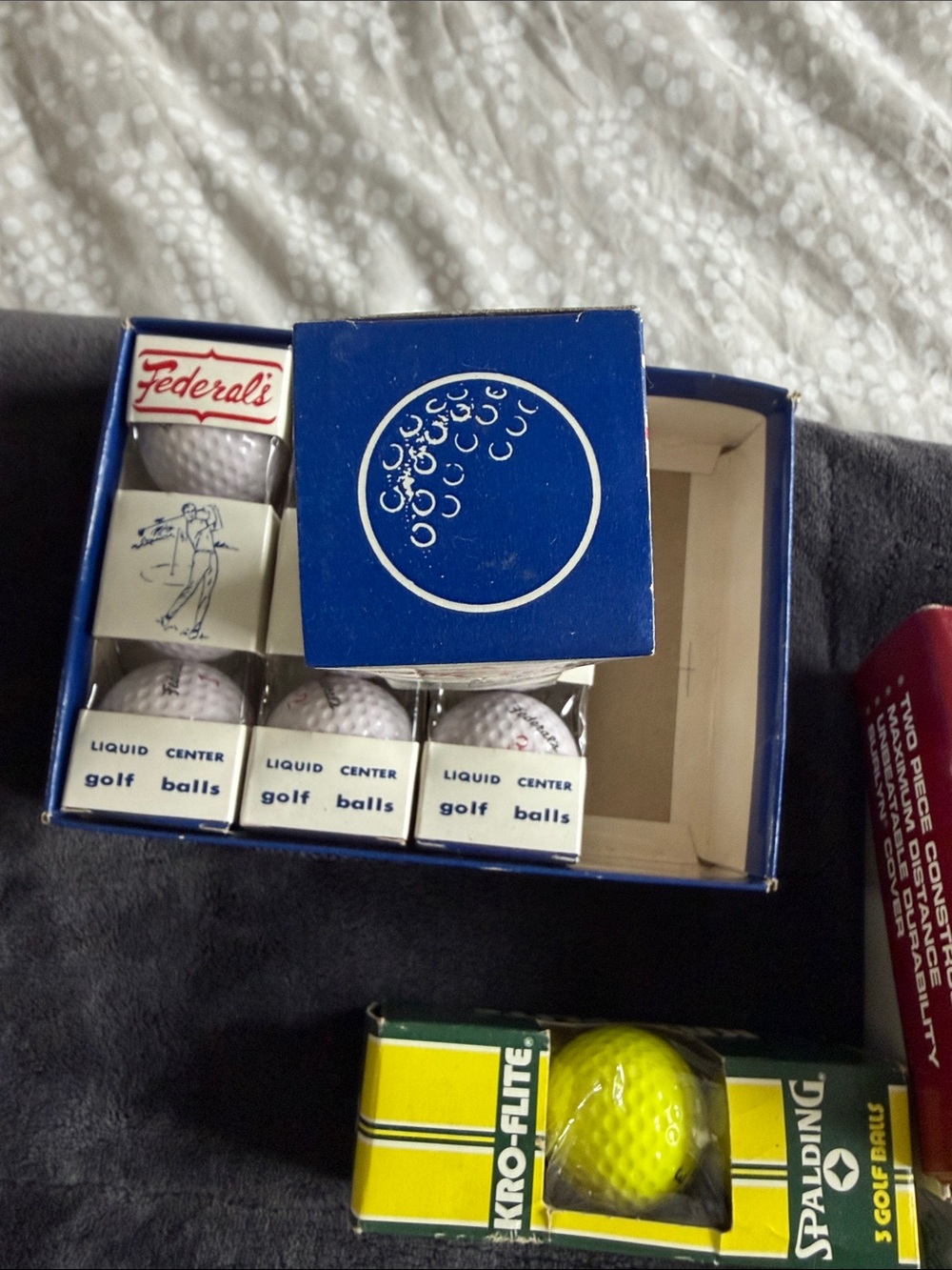 Vintage Spalding and Federals White and yellow Golf Ball Lot w/ birthday set - Picture 4 of 16